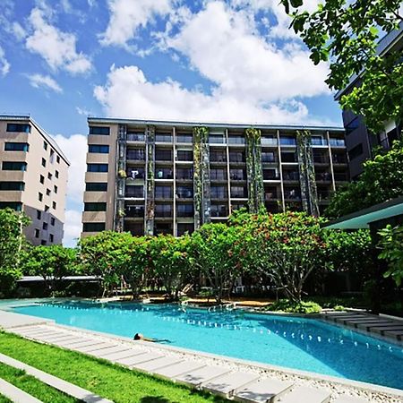 Blossom Sathorn Hospitality （曼谷高端酒店公寓） Exterior photo